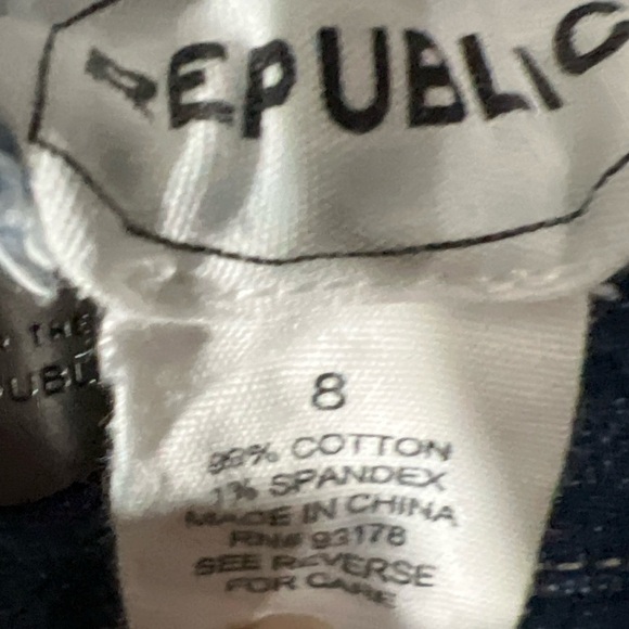 The republic Stylish Blue Denim Jeans with Flared Hem - Picture 3 of 3